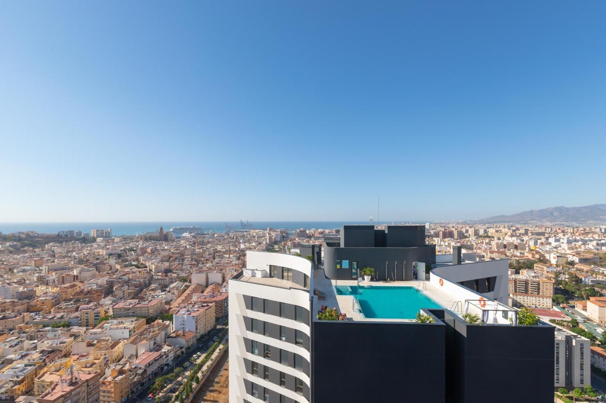 Unique Three-bedroom In The Heart Of Apartment Málaga